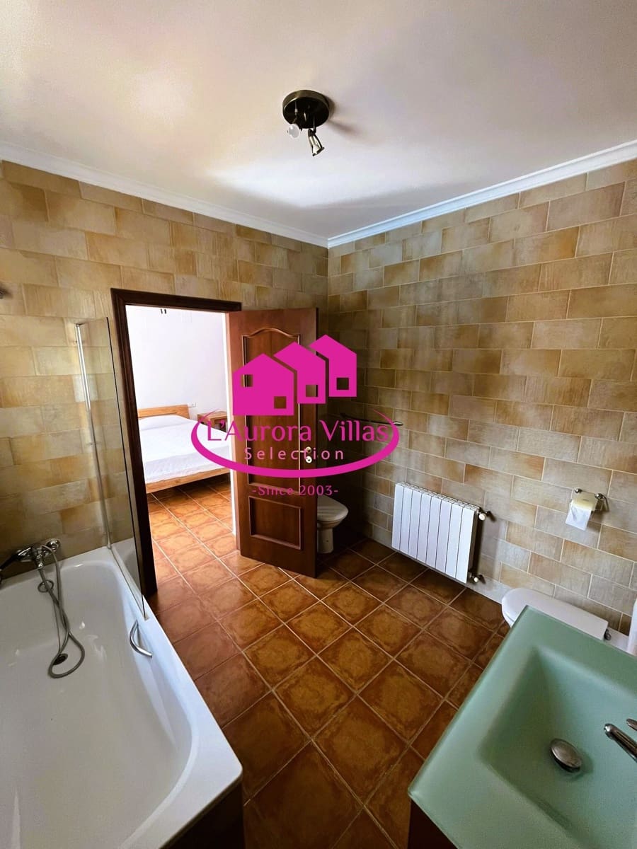 5 quarto Moradia para venda em Orba com piscina garagem - 645 000 € (Ref: 9900230)