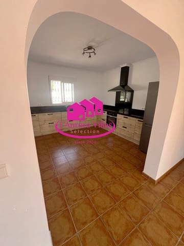 5 quarto Moradia para venda em Orba com piscina garagem - 645 000 € (Ref: 9900230)