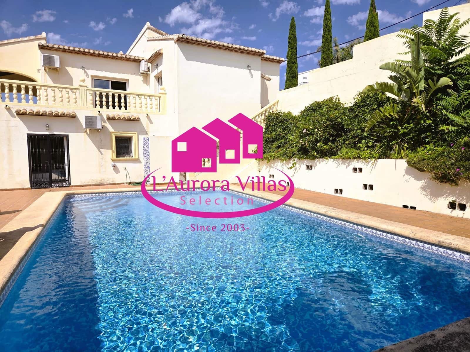 5 quarto Moradia para venda em Orba com piscina garagem - 645 000 € (Ref: 9900230)