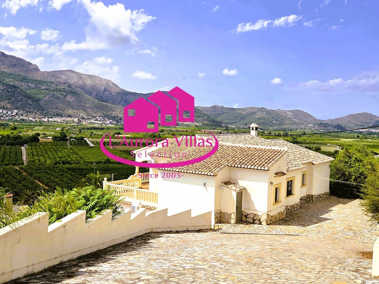 5 quarto Moradia para venda em Orba com piscina garagem - 645 000 € (Ref: 9900230)
