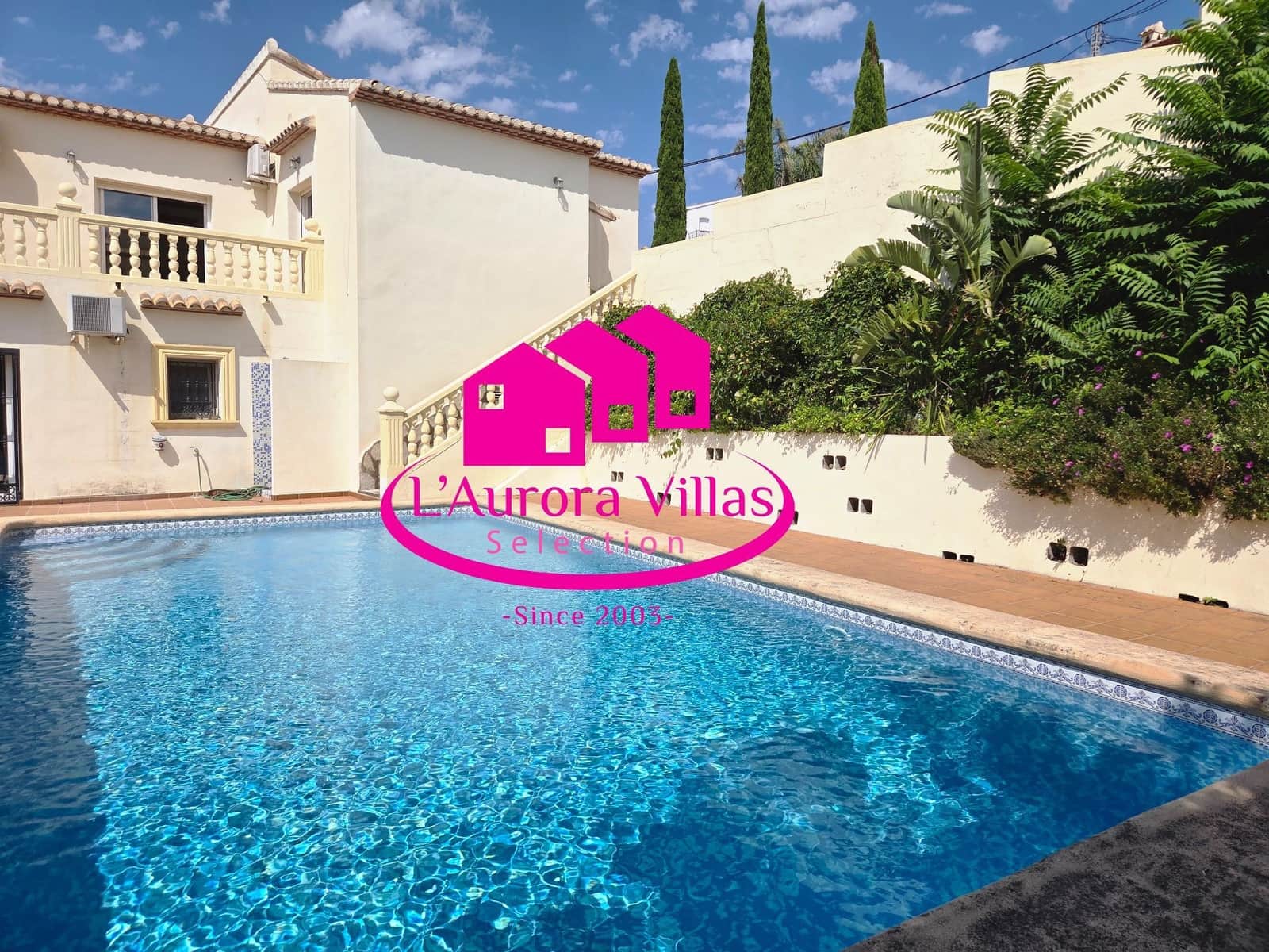 5 quarto Moradia para venda em Orba com piscina garagem - 645 000 € (Ref: 9900230)