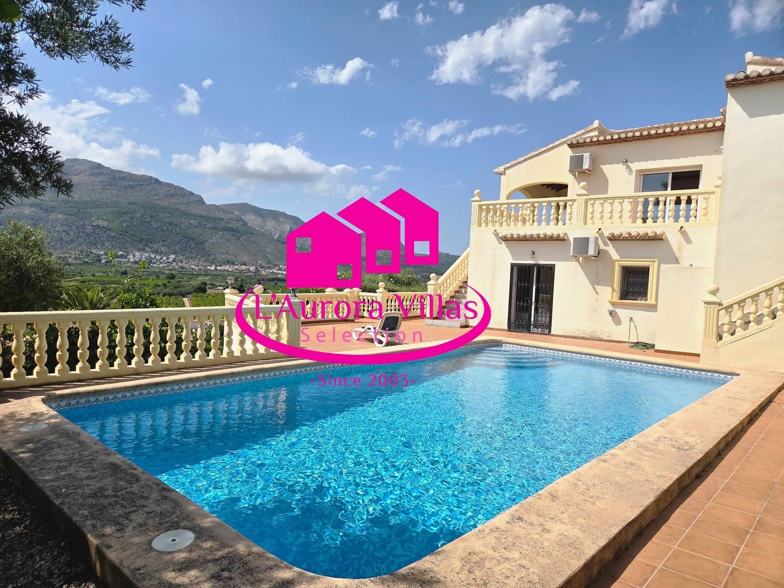 5 quarto Moradia para venda em Orba com piscina garagem - 645 000 € (Ref: 9900230)