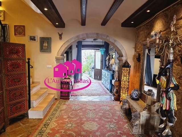 5 bedroom Townhouse for sale in Centro ciudad, Javea / Xàbia - € 765,000 (Ref: 9917804)