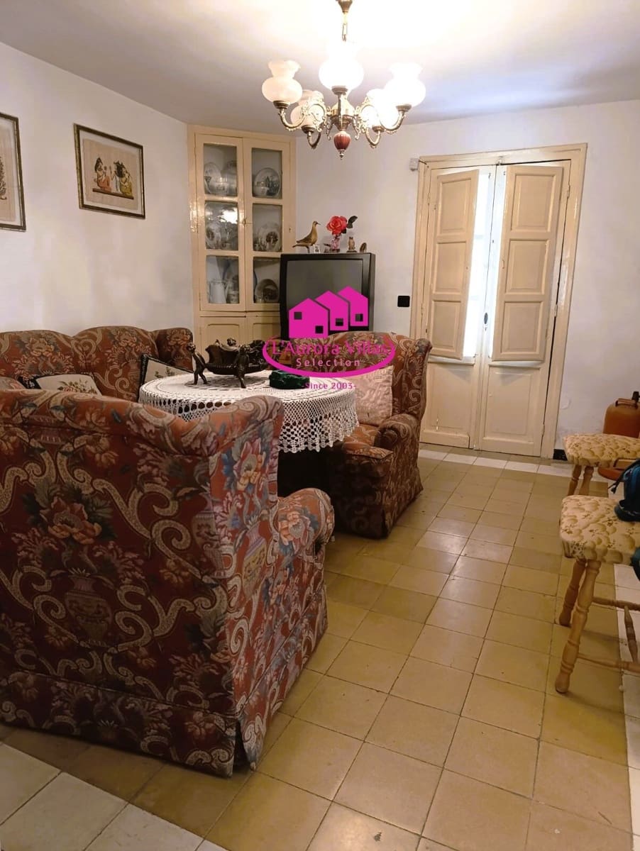 2 bedroom Apartment for sale in Cazorla - € 47,000 (Ref: 9937549)