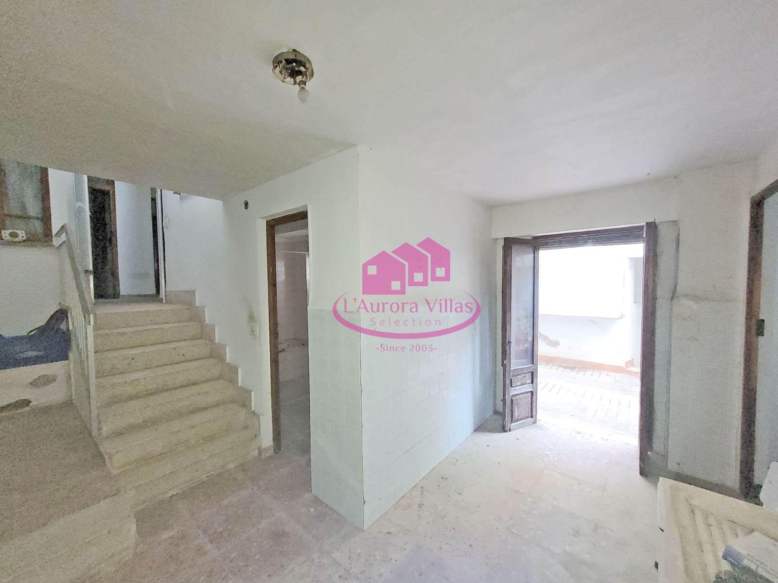 10 bedroom Townhouse for sale in Gata de Gorgos - € 369,000 (Ref: 9964938)