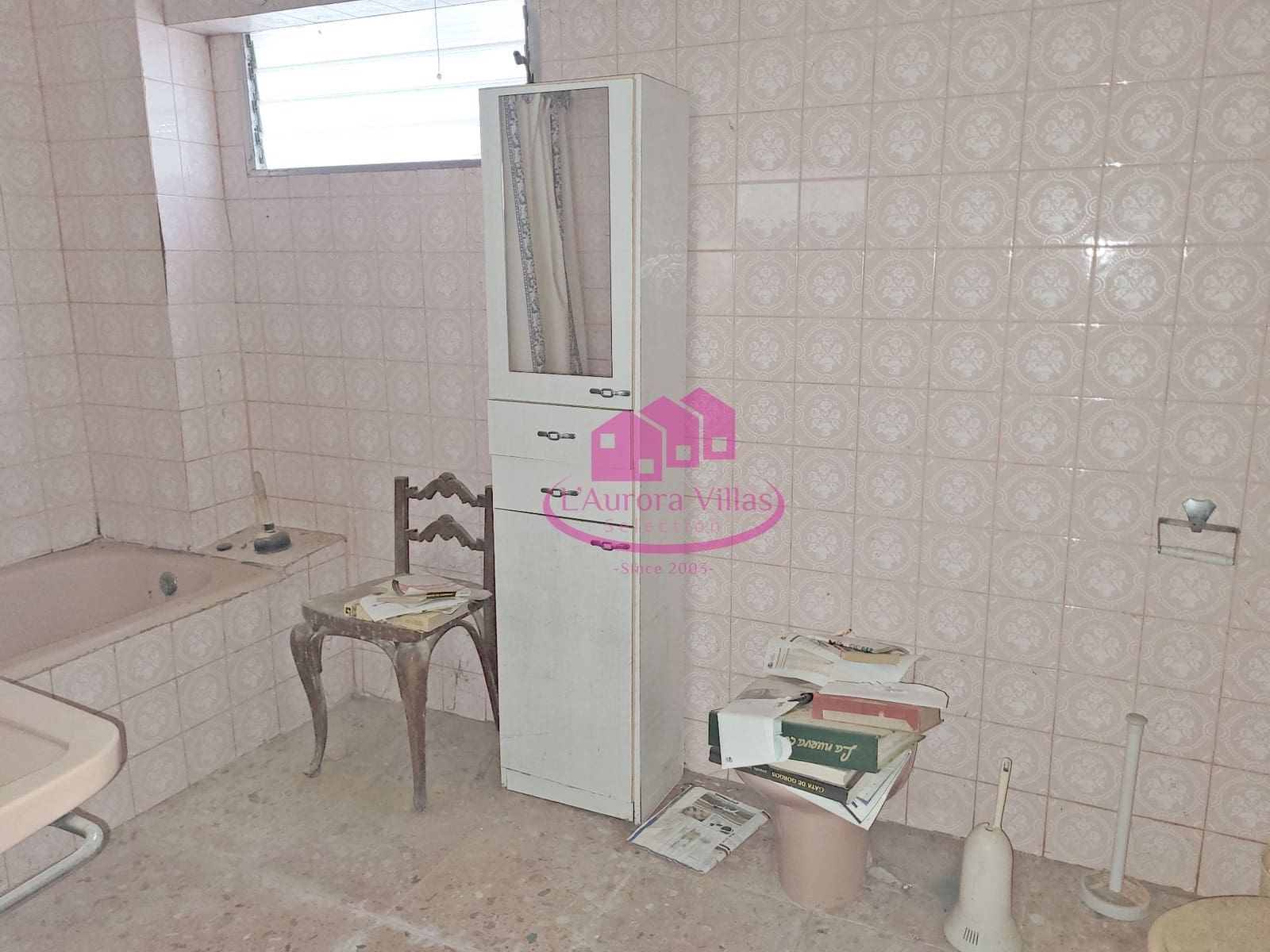 10 bedroom Townhouse for sale in Gata de Gorgos - € 369,000 (Ref: 9964938)