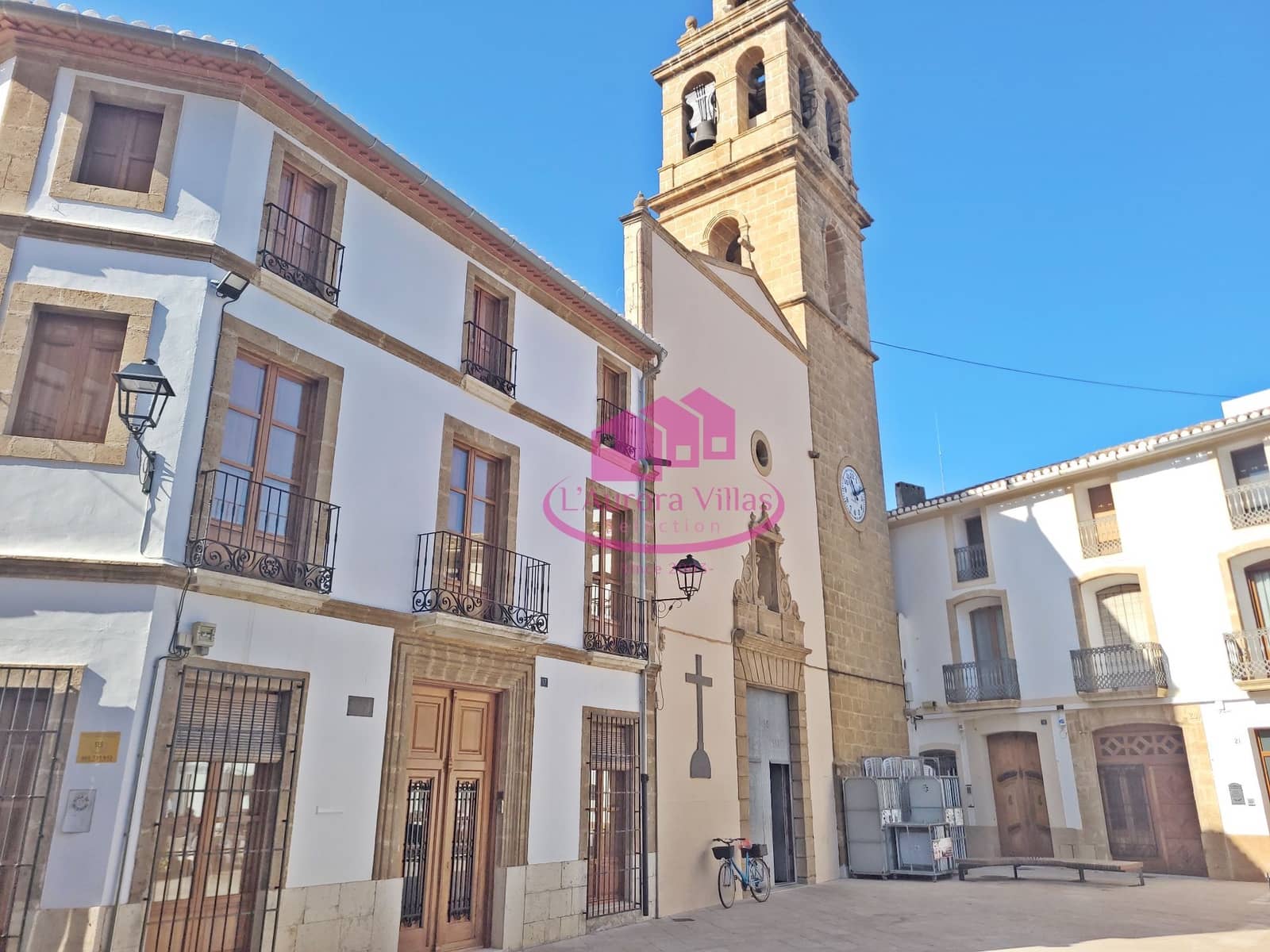 10 bedroom Townhouse for sale in Gata de Gorgos - € 369,000 (Ref: 9964938)