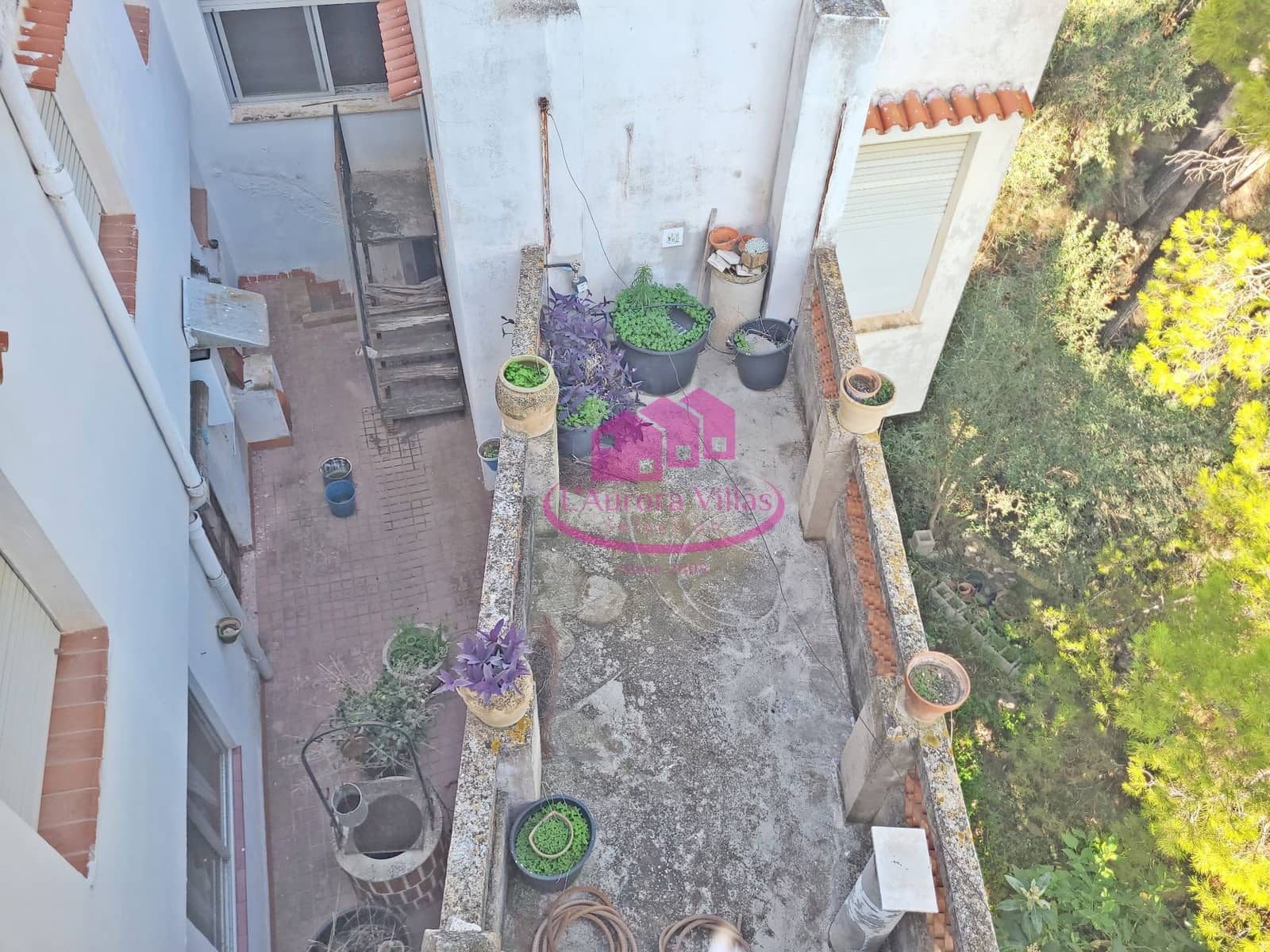 10 bedroom Townhouse for sale in Gata de Gorgos - € 369,000 (Ref: 9964938)