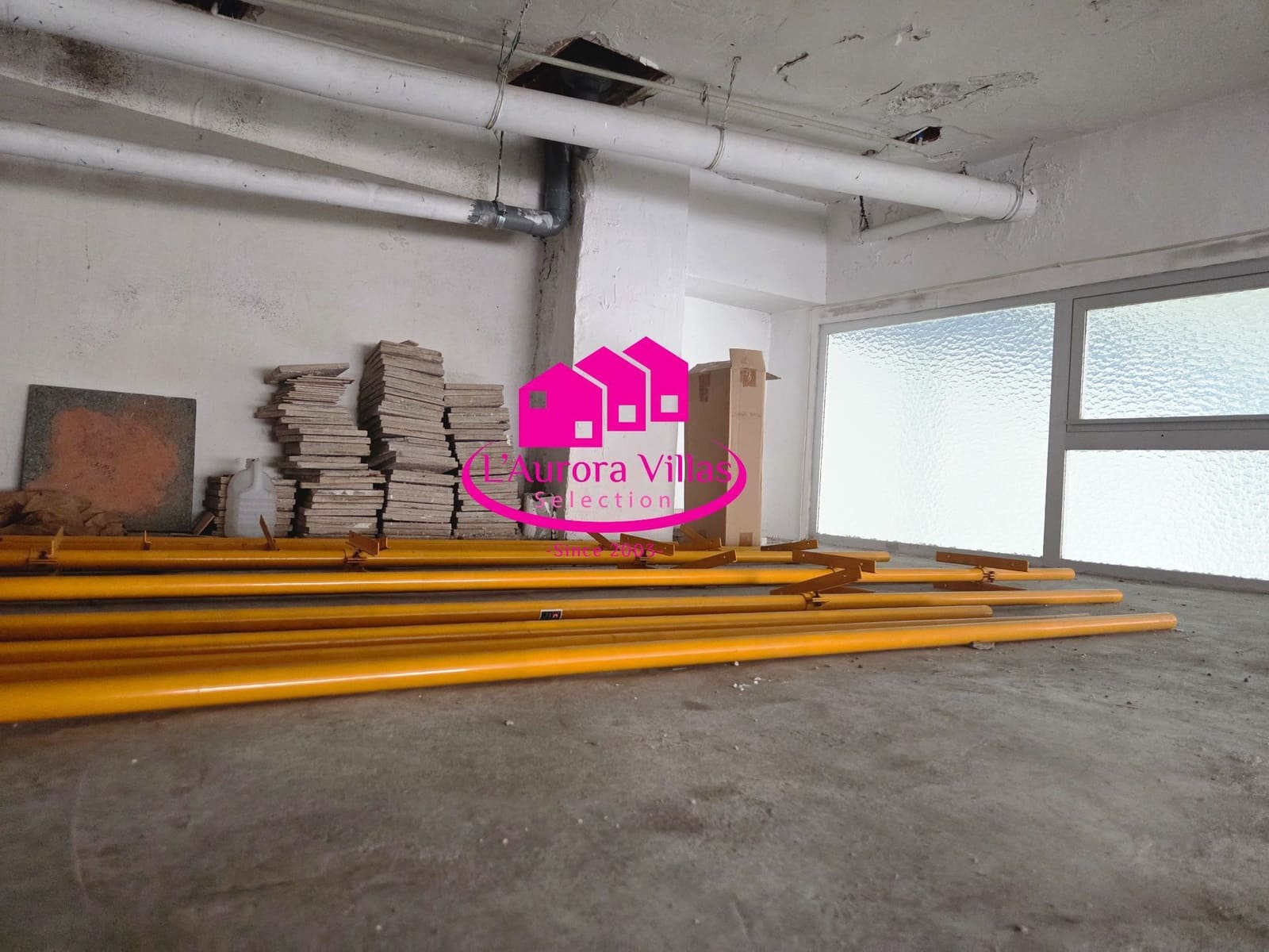 Commerciale in vendita in Gata de Gorgos - 98.000 € (Rif: 9984435)