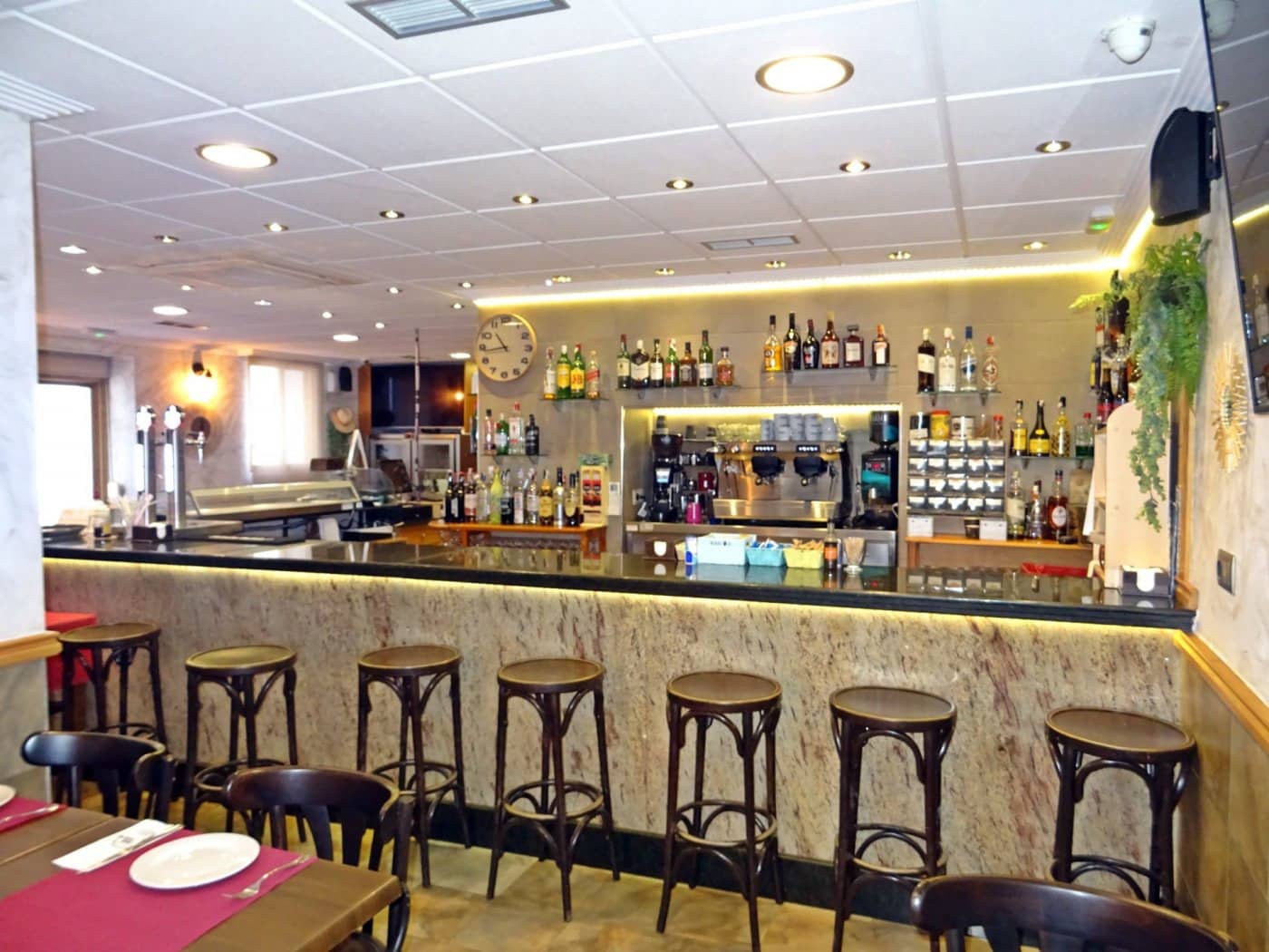 Biznes na sprzedaż w Alcalali / Alcanali - 600 000 € (Ref: 10157893)