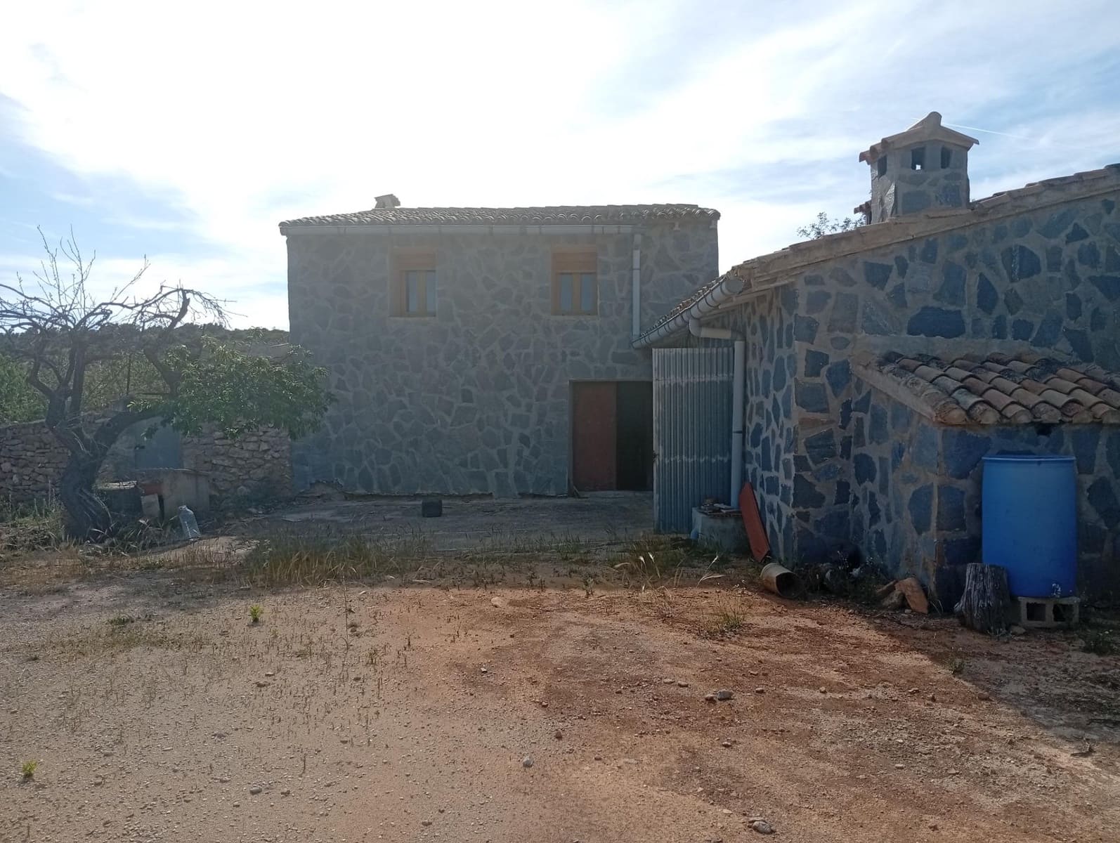 4 bedroom Finca/Country House for sale in Lliber with garage - € 275,000 (Ref: 10157905)