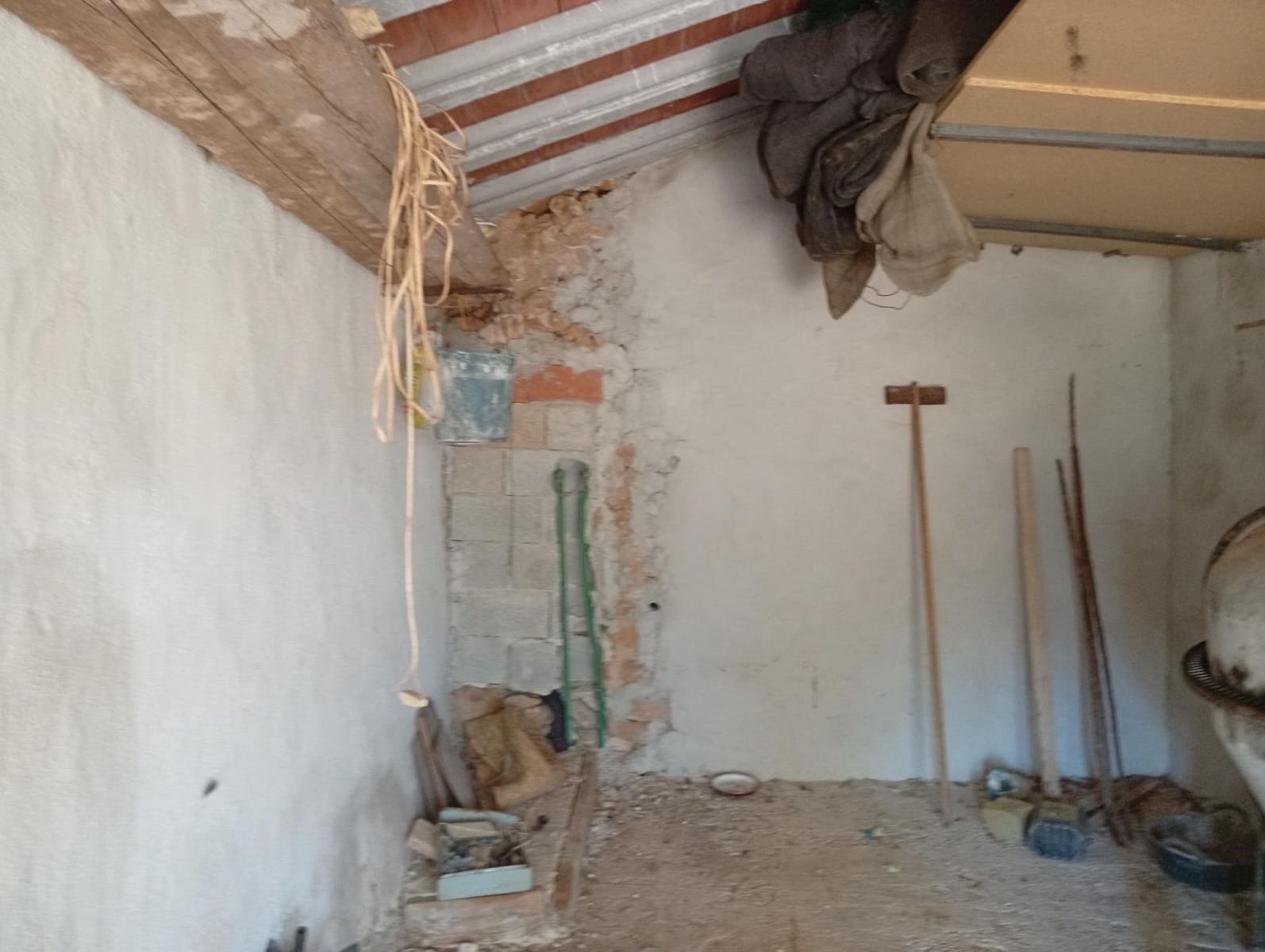4 bedroom Finca/Country House for sale in Lliber with garage - € 275,000 (Ref: 10157905)