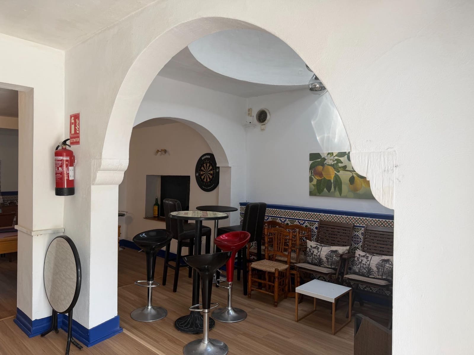 Virksomhed til salg i Orba med garage - € 435.000 (Ref: 10157906)