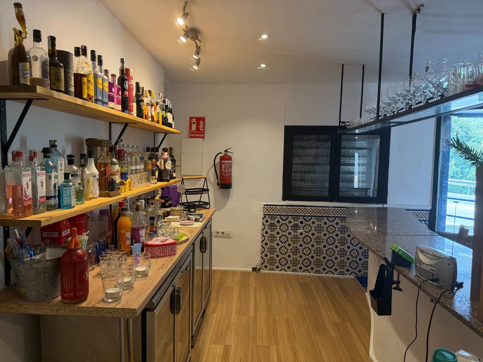 Virksomhed til salg i Orba med garage - € 435.000 (Ref: 10157906)