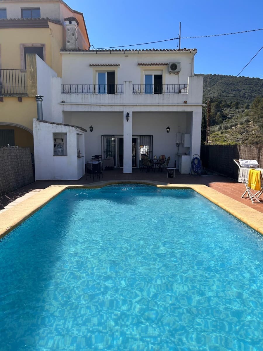 5 bedroom Townhouse for sale in Castell de Castells with pool - € 272,000 (Ref: 10157907)