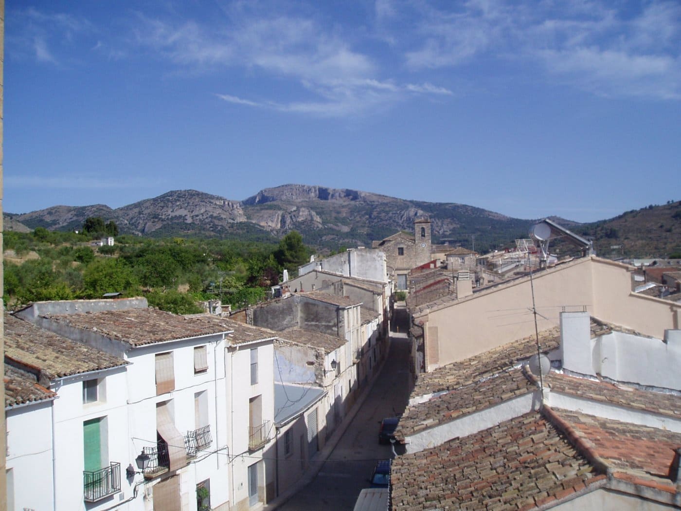 8 soveværelse Byhus til salg i Benasau - € 160.000 (Ref: 3082875)