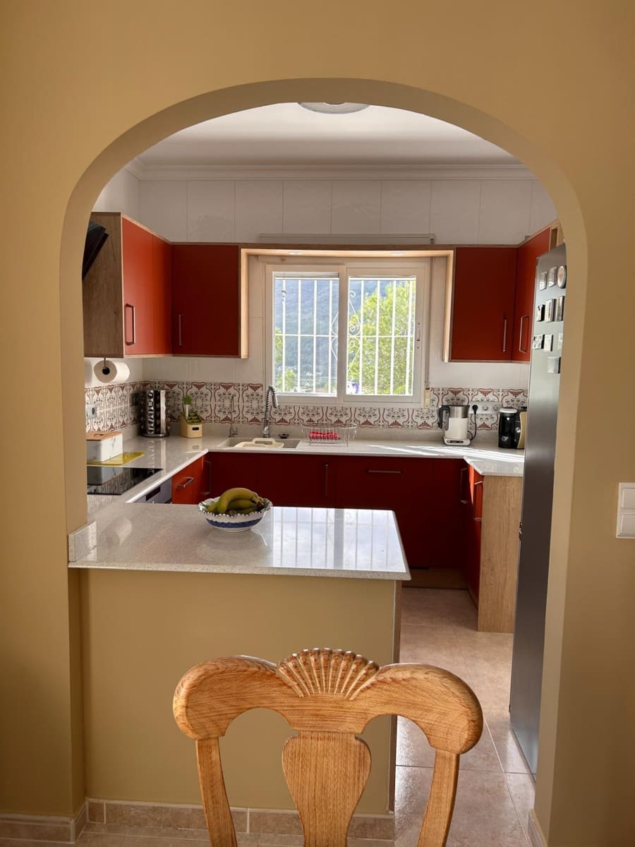 3 Zimmer Villa zu verkaufen in Parcent mit Pool - 345.000 € (Ref: 9337956)