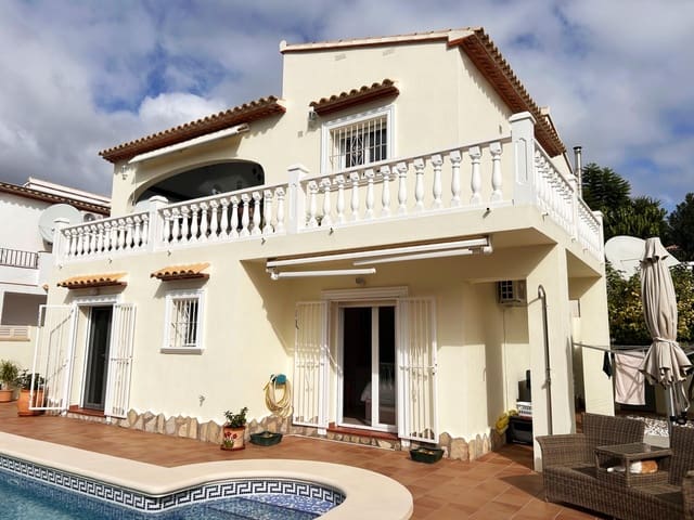 3 bedroom Villa for sale in Parcent with pool - € 345,000 (Ref: 9337956)