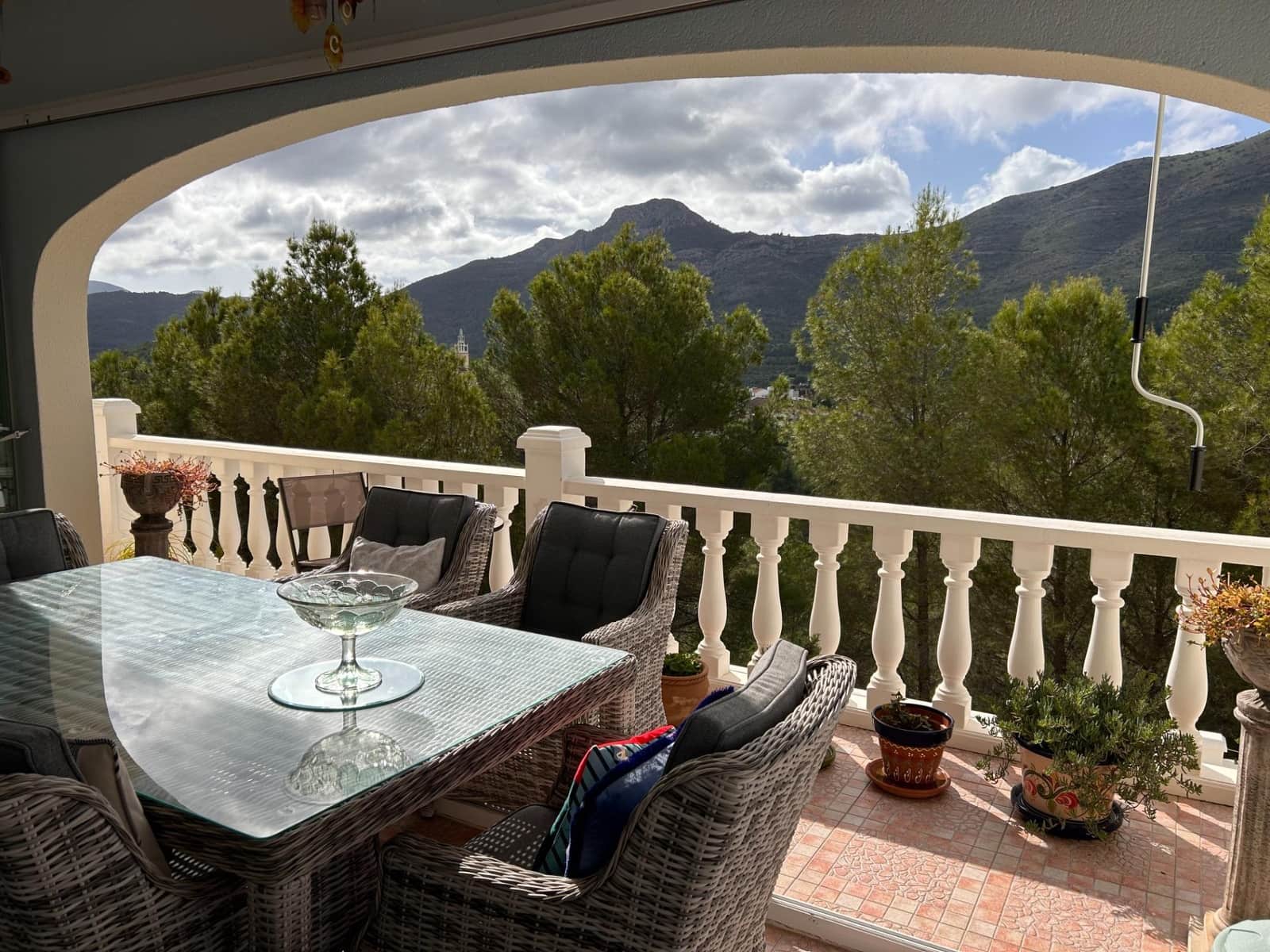 3 Zimmer Villa zu verkaufen in Parcent mit Pool - 345.000 € (Ref: 9337956)