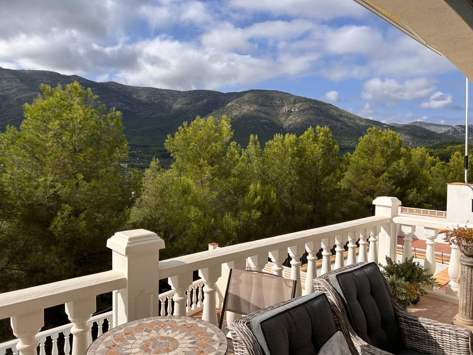 3 Zimmer Villa zu verkaufen in Parcent mit Pool - 345.000 € (Ref: 9337956)