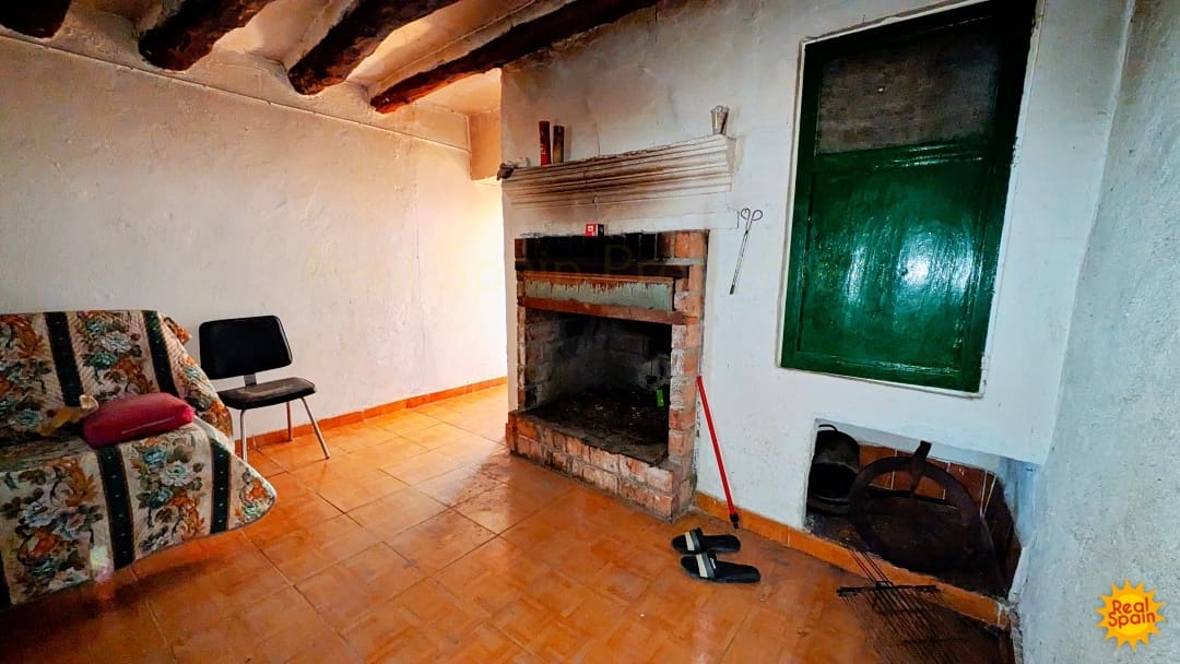 3 bedroom Finca/Country House for sale in Velez-Rubio - € 150,000 (Ref: 10027031)