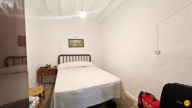 5 makuuhuone Omakotitalo myytävänä paikassa Chirivel - 30 000 € (Ref: 10027032)