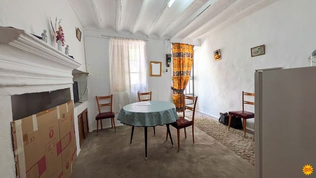 5 makuuhuone Omakotitalo myytävänä paikassa Chirivel - 30 000 € (Ref: 10027032)
