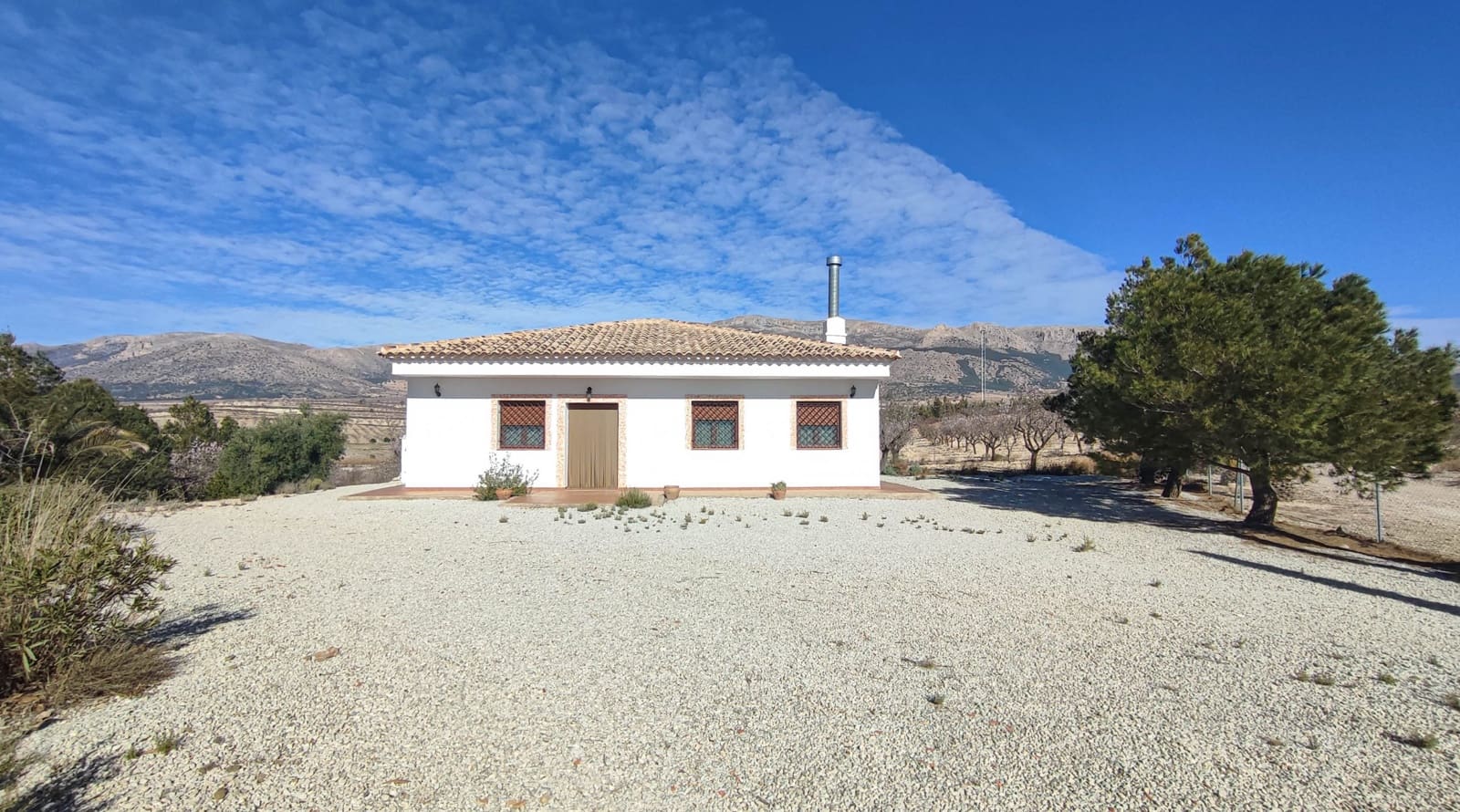 3 bedroom Villa for sale in Velez-Rubio - € 180,000 (Ref: 8417192)