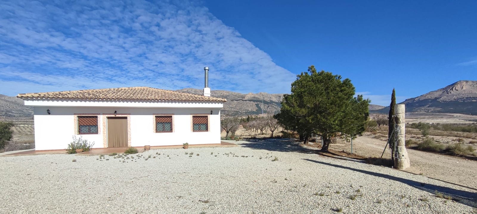 3 bedroom Villa for sale in Velez-Rubio - € 180,000 (Ref: 8417192)