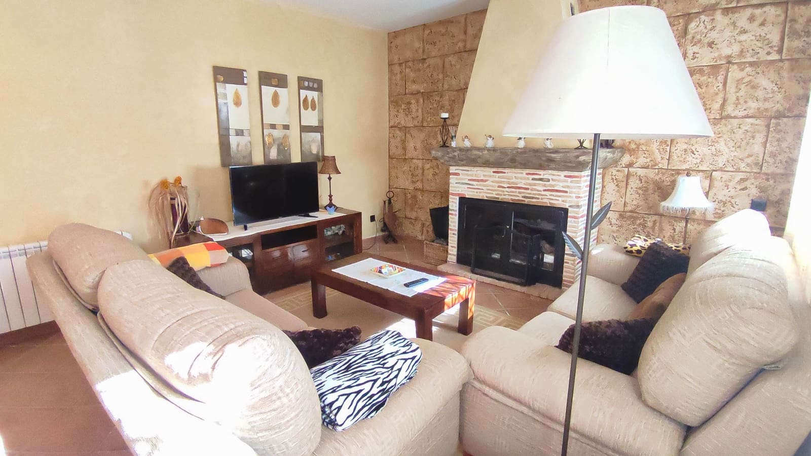 3 bedroom Villa for sale in Velez-Rubio - € 180,000 (Ref: 8417192)