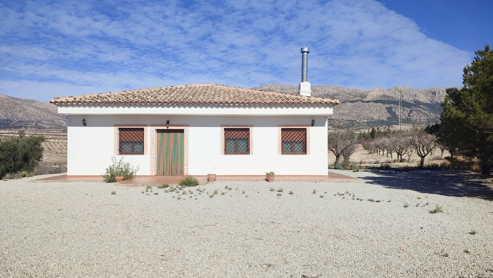 3 bedroom Villa for sale in Velez-Rubio - € 180,000 (Ref: 8417192)
