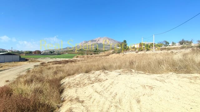 Mark till salu i Vélez-Rubio - 77 000 € (Ref: 8417194)