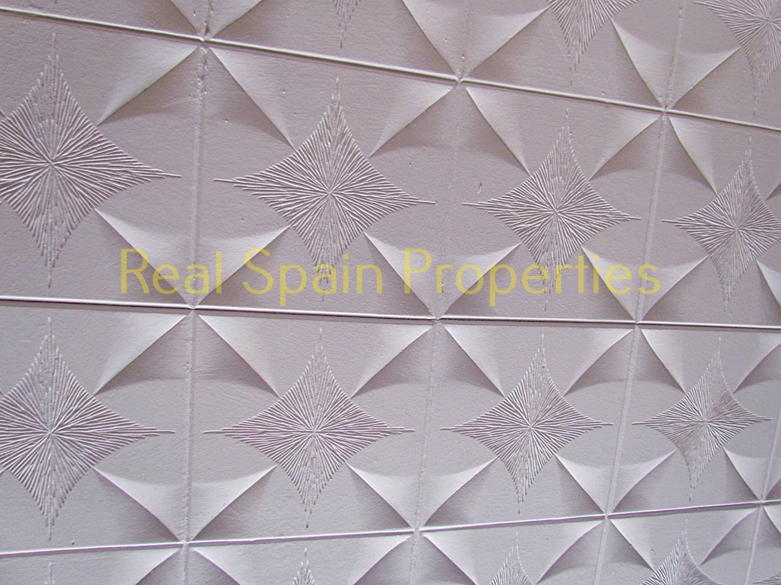 4 bedroom Apartment for sale in Velez-Rubio - € 39,000 (Ref: 8417199)