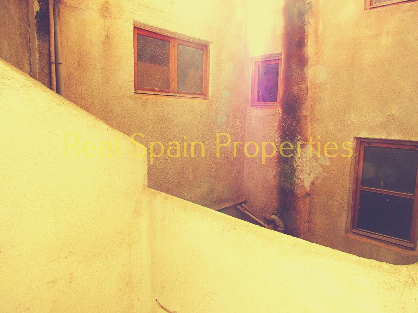 4 bedroom Apartment for sale in Velez-Rubio - € 39,000 (Ref: 8417199)