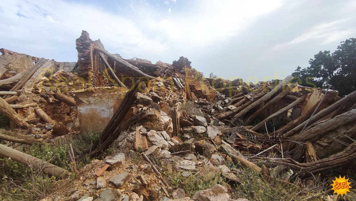 Grunde uden byggetilladelser til salg i Velez-Blanco - € 29.000 (Ref: 8417205)