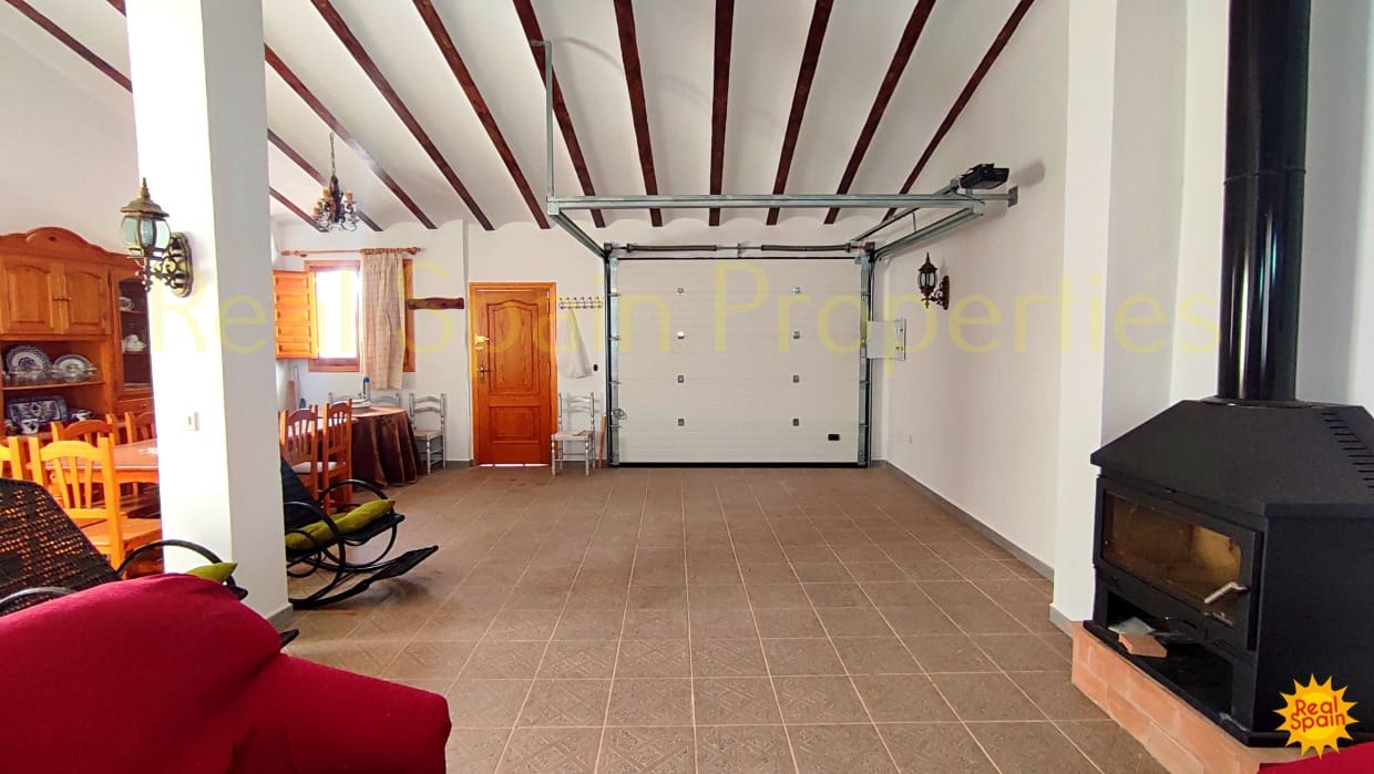 5 soveværelse Finca/Landehus til salg i Velez-Rubio med swimmingpool - € 429.000 (Ref: 8417208)