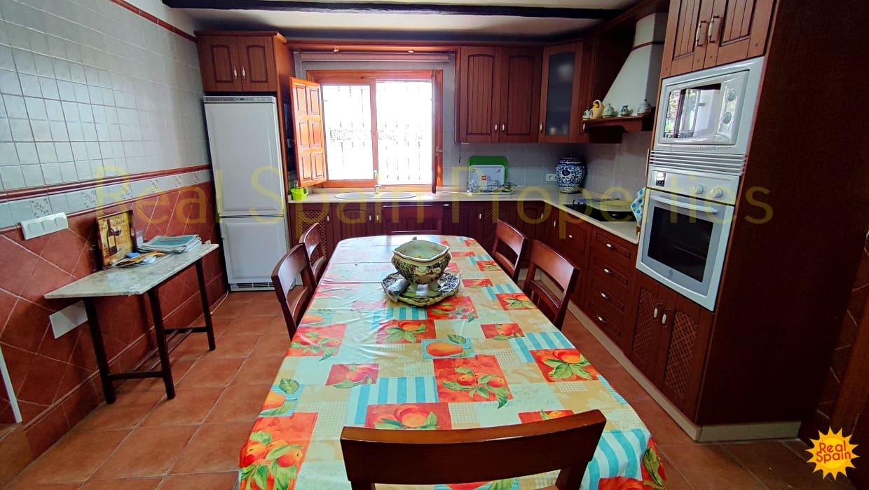 5 soveværelse Finca/Landehus til salg i Velez-Rubio med swimmingpool - € 429.000 (Ref: 8417208)