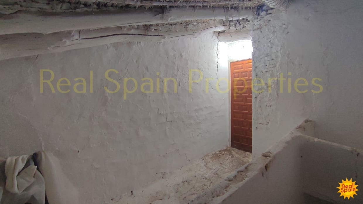 4 bedroom Finca/Country House for sale in Chirivel - € 159,000 (Ref: 8417209)