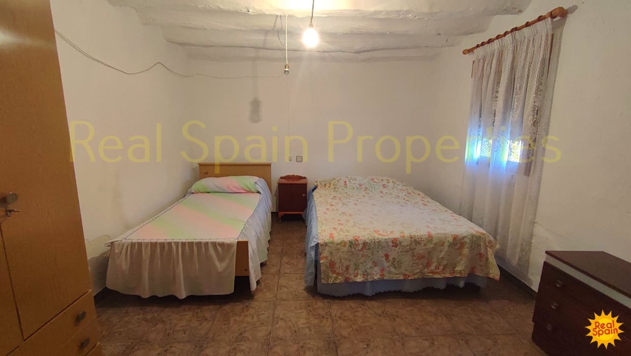 4 bedroom Finca/Country House for sale in Chirivel - € 159,000 (Ref: 8417209)