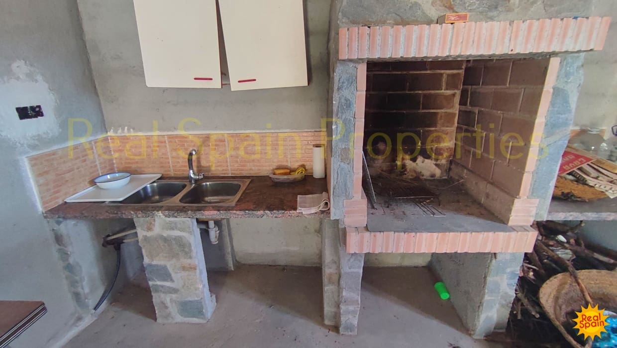 4 bedroom Finca/Country House for sale in Chirivel - € 159,000 (Ref: 8417209)