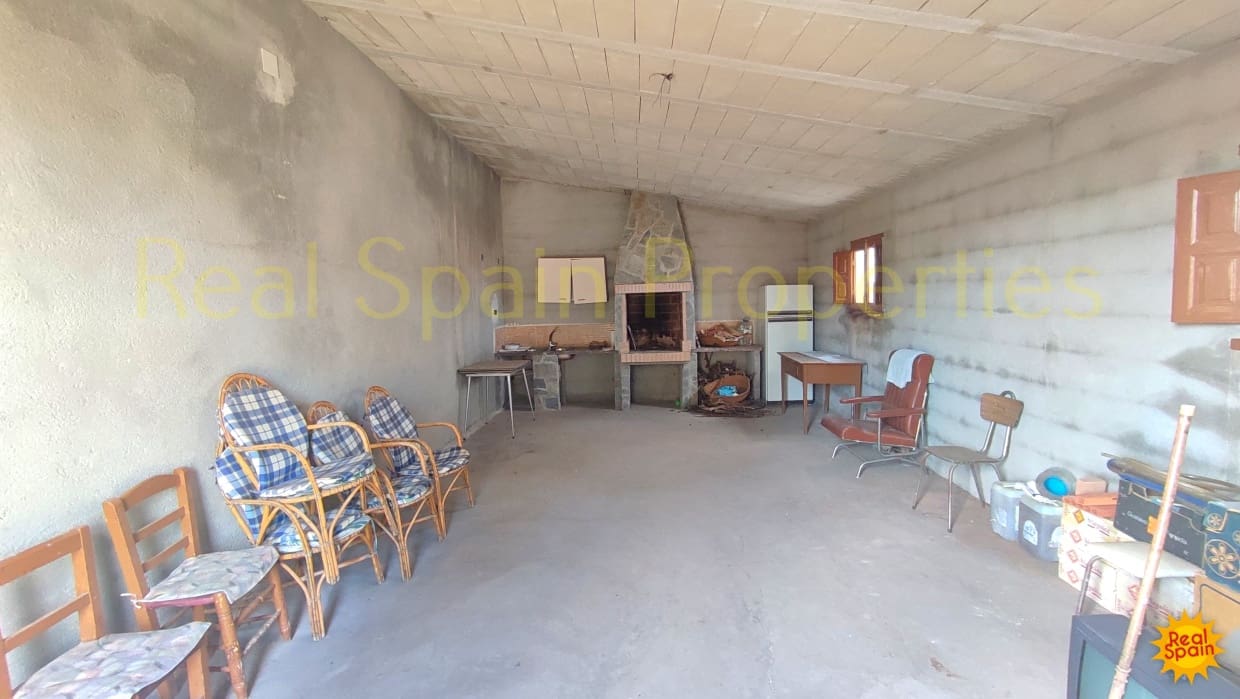 4 bedroom Finca/Country House for sale in Chirivel - € 159,000 (Ref: 8417209)