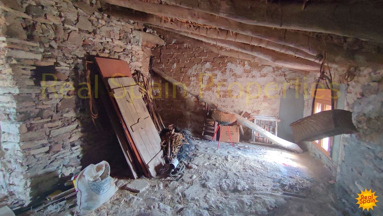 4 bedroom Finca/Country House for sale in Chirivel - € 159,000 (Ref: 8417209)