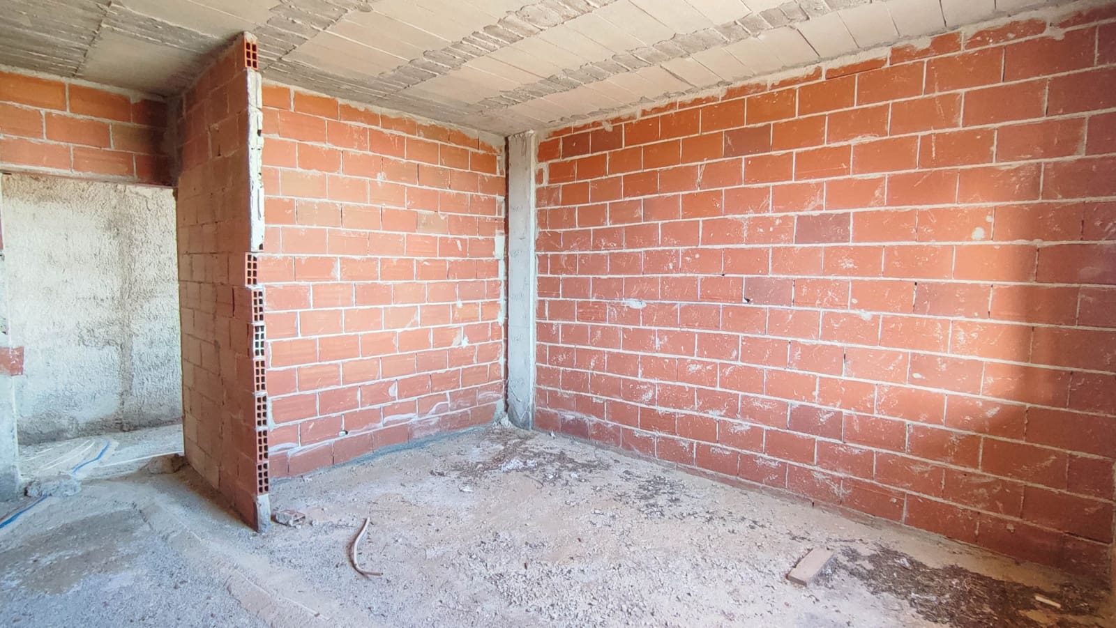 3 slaapkamer Villa te koop in La Hoya - € 90.000 (Ref: 8417212)