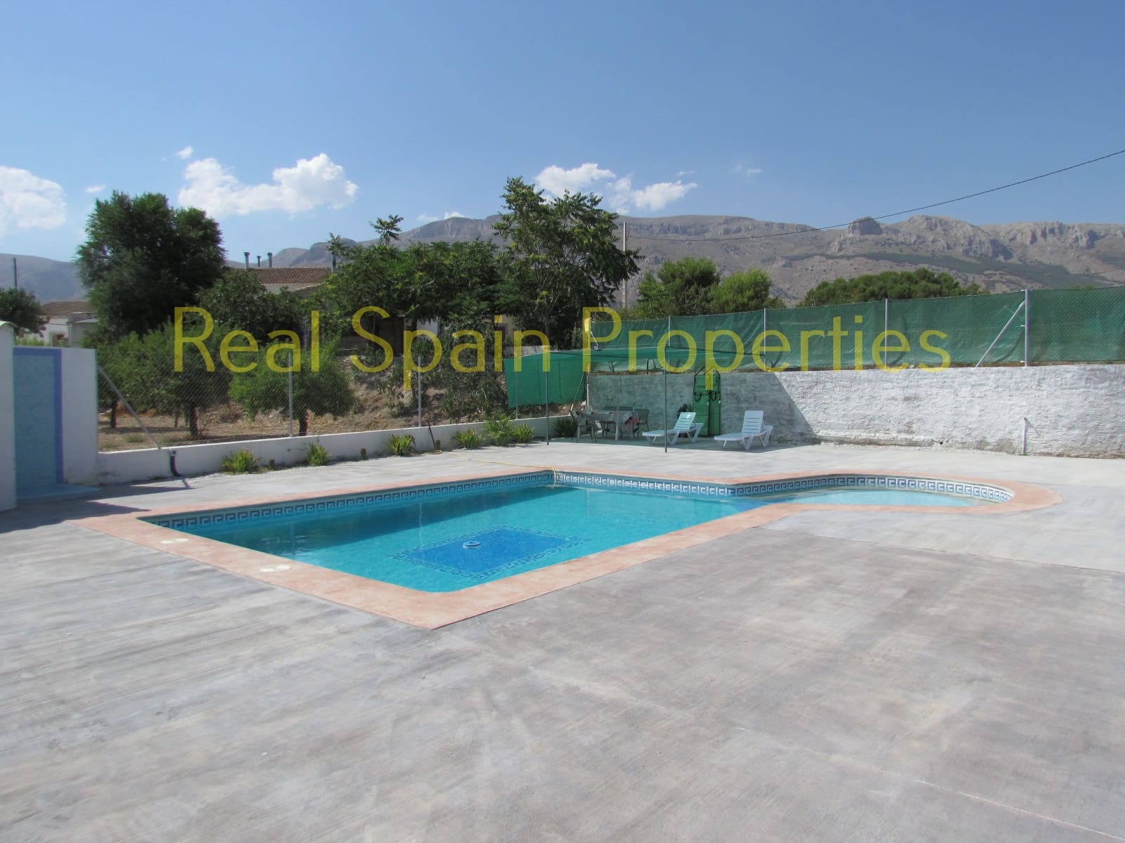 3 bedroom Finca/Country House for sale in Velez-Rubio with pool - € 200,000 (Ref: 8417220)