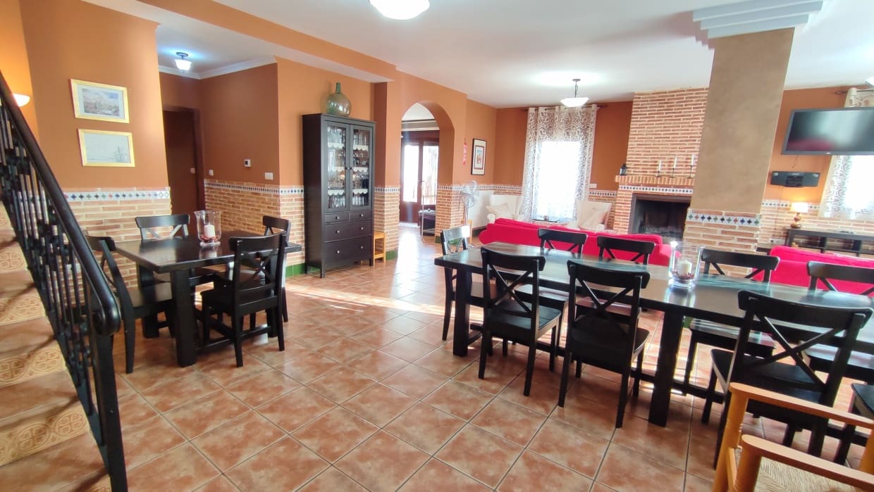 6 soveværelse Finca/Landehus til salg i Velez-Rubio med swimmingpool - € 579.900 (Ref: 8417226)