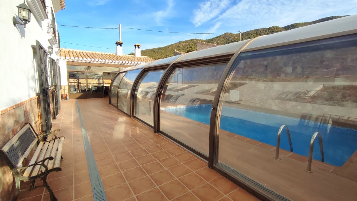 6 soveværelse Finca/Landehus til salg i Velez-Rubio med swimmingpool - € 579.900 (Ref: 8417226)