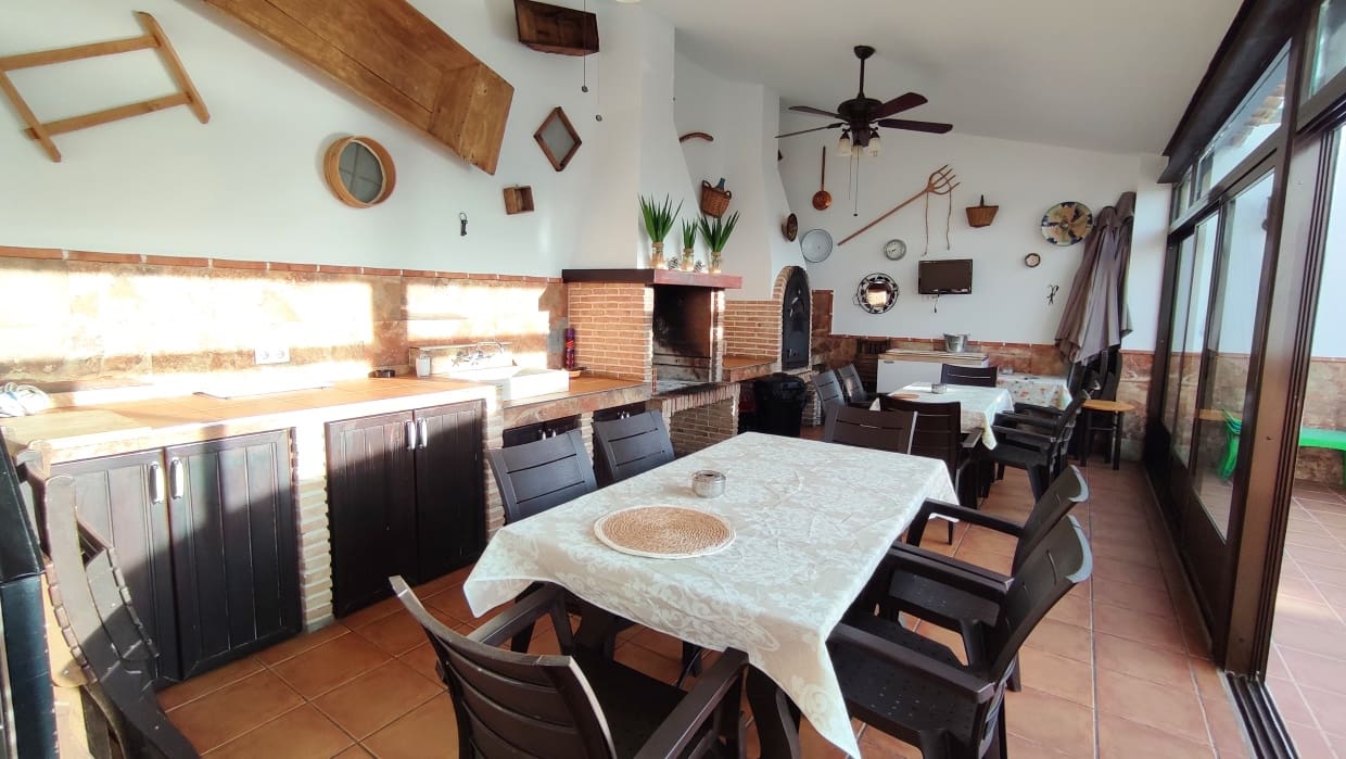 6 soveværelse Finca/Landehus til salg i Velez-Rubio med swimmingpool - € 579.900 (Ref: 8417226)