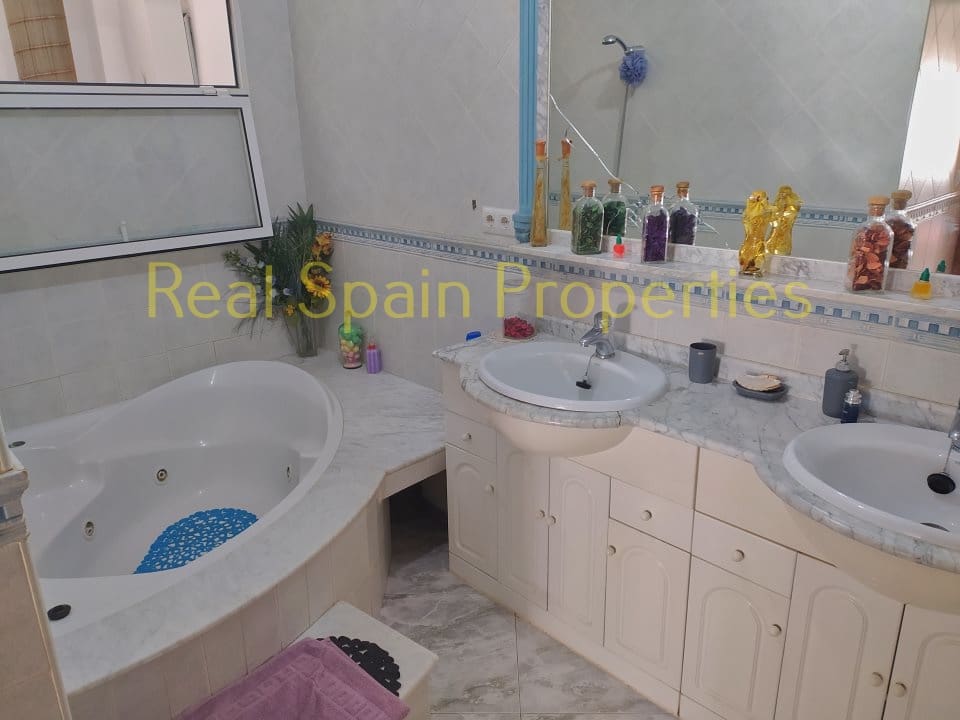 5 soveværelse Byhus til salg i Velez-Rubio - € 249.000 (Ref: 8417229)