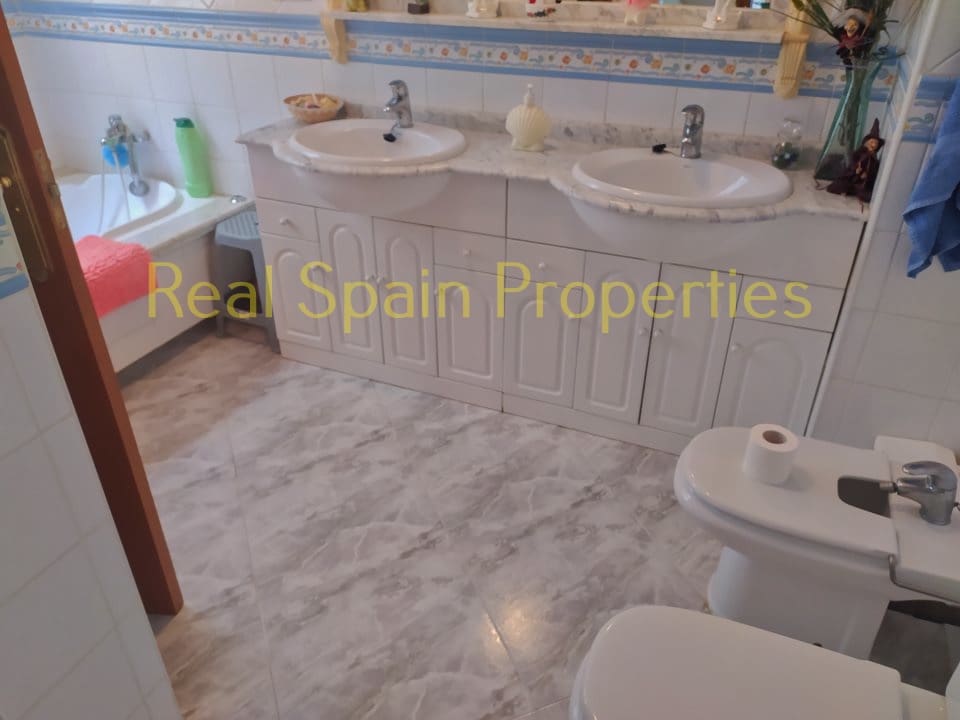 5 soveværelse Byhus til salg i Velez-Rubio - € 249.000 (Ref: 8417229)