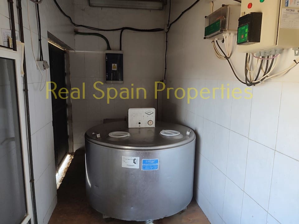 4 soverom Kommersiell til salgs i Taberno - € 450 000 (Ref: 8417231)